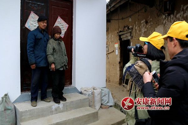 �@һ����D�����ӳ��������(w��)���������pĿʧ����ʮ���꣬�ɷ�ʼ�K���x���������˺������Տ���Ӱ�����s��ʮ����ɽ·����ӬF(xi��n)����.